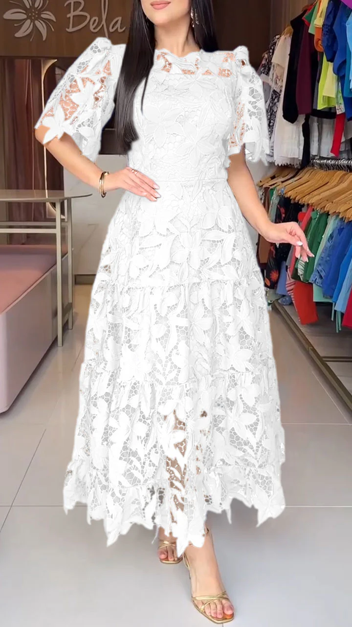 Damenkleid mit Rundhalsausschnitt und Cut-outs