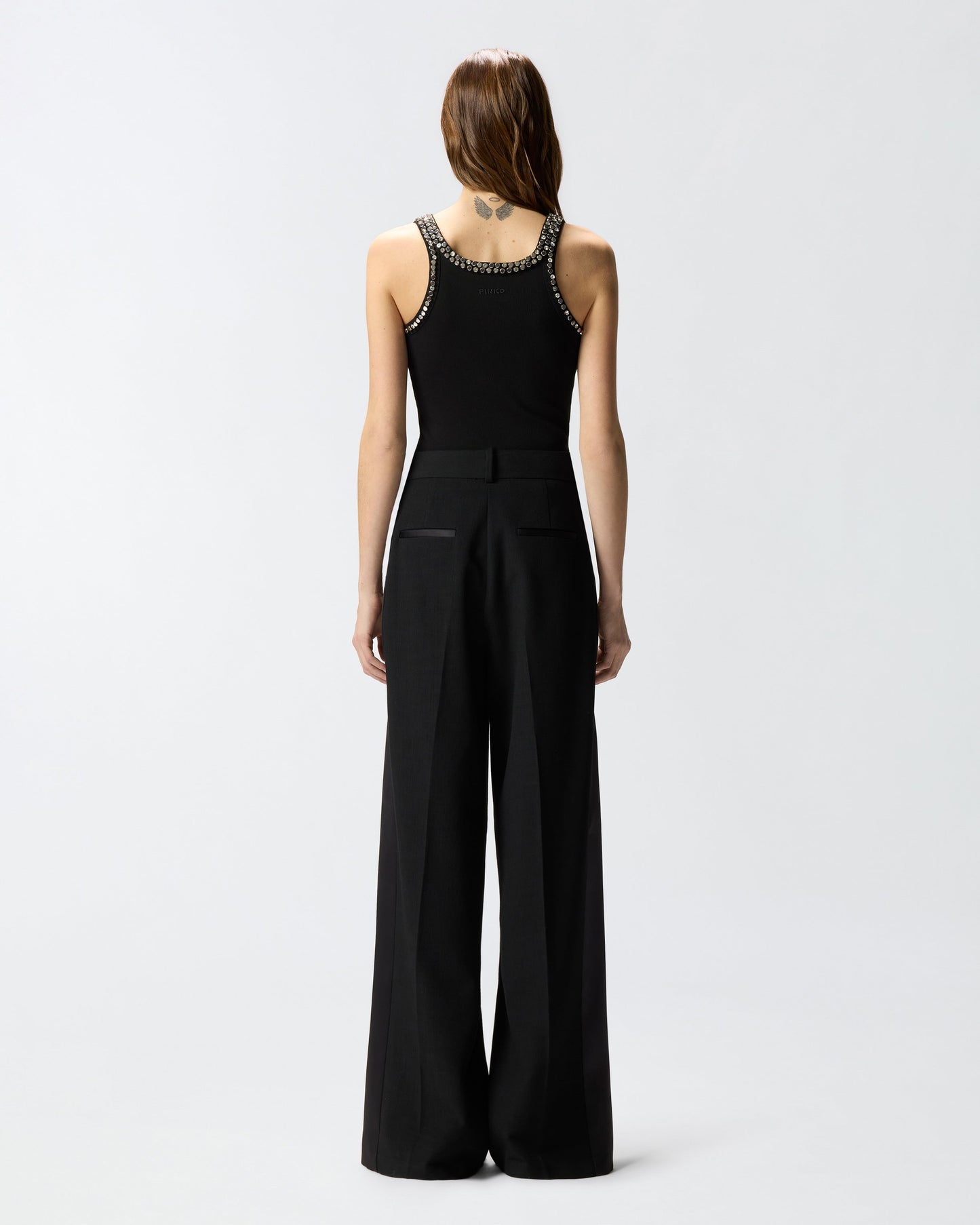 Ribbed top with bejewelled embellishment