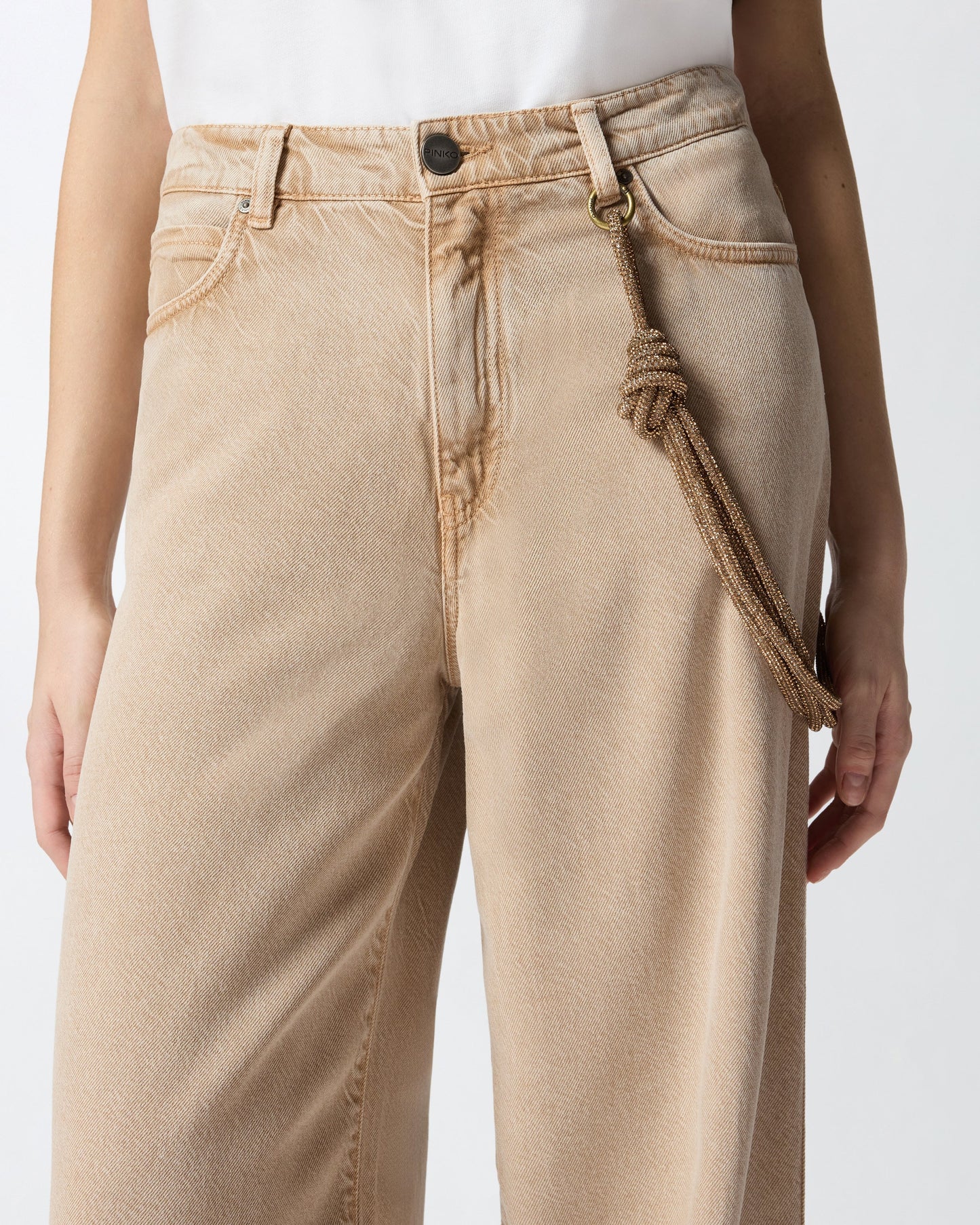 Jeans with jewel cord