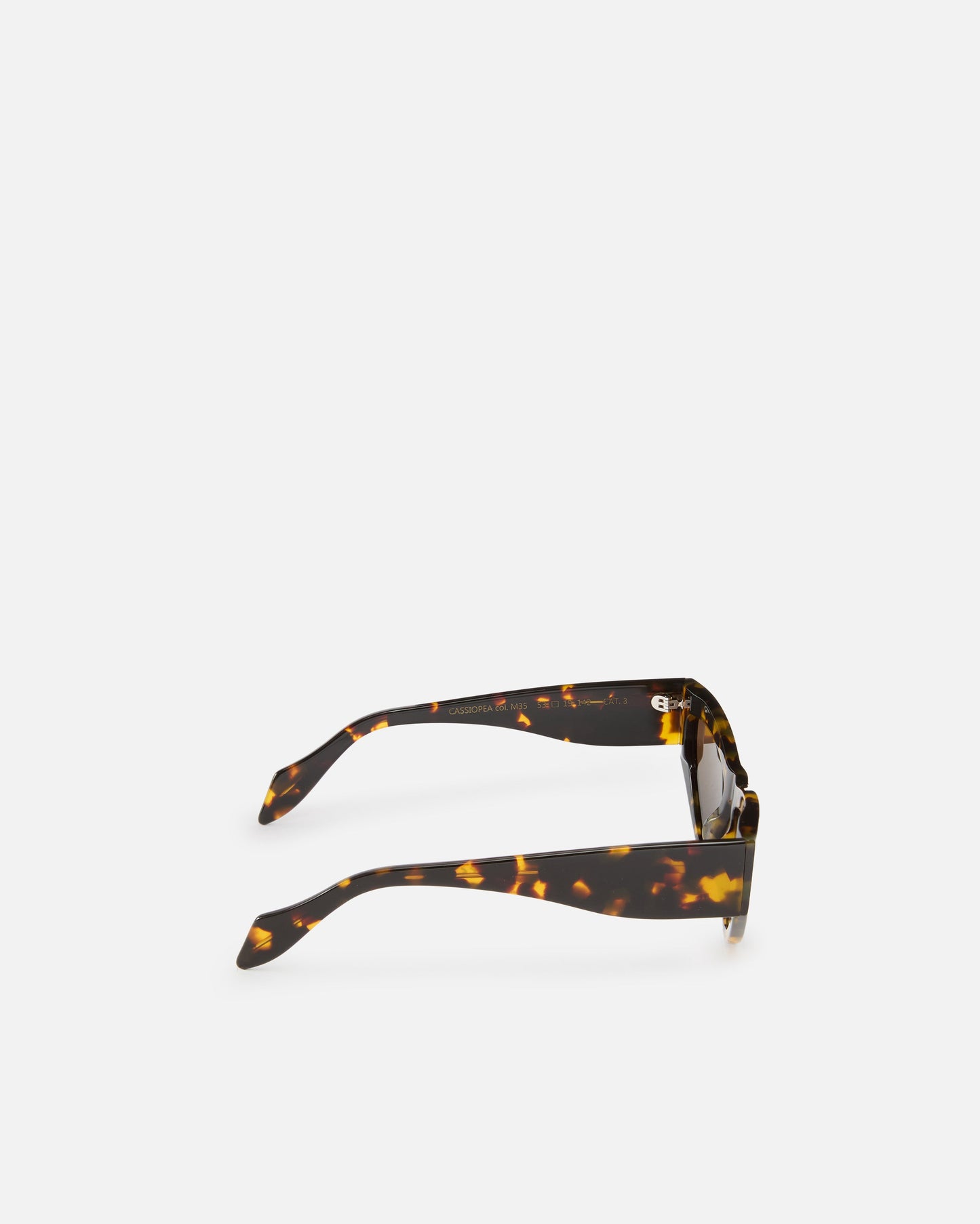 Cat-eye sunglasses