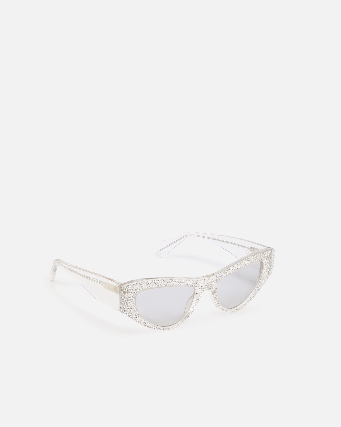 Cat-eye sunglasses with rhinestones