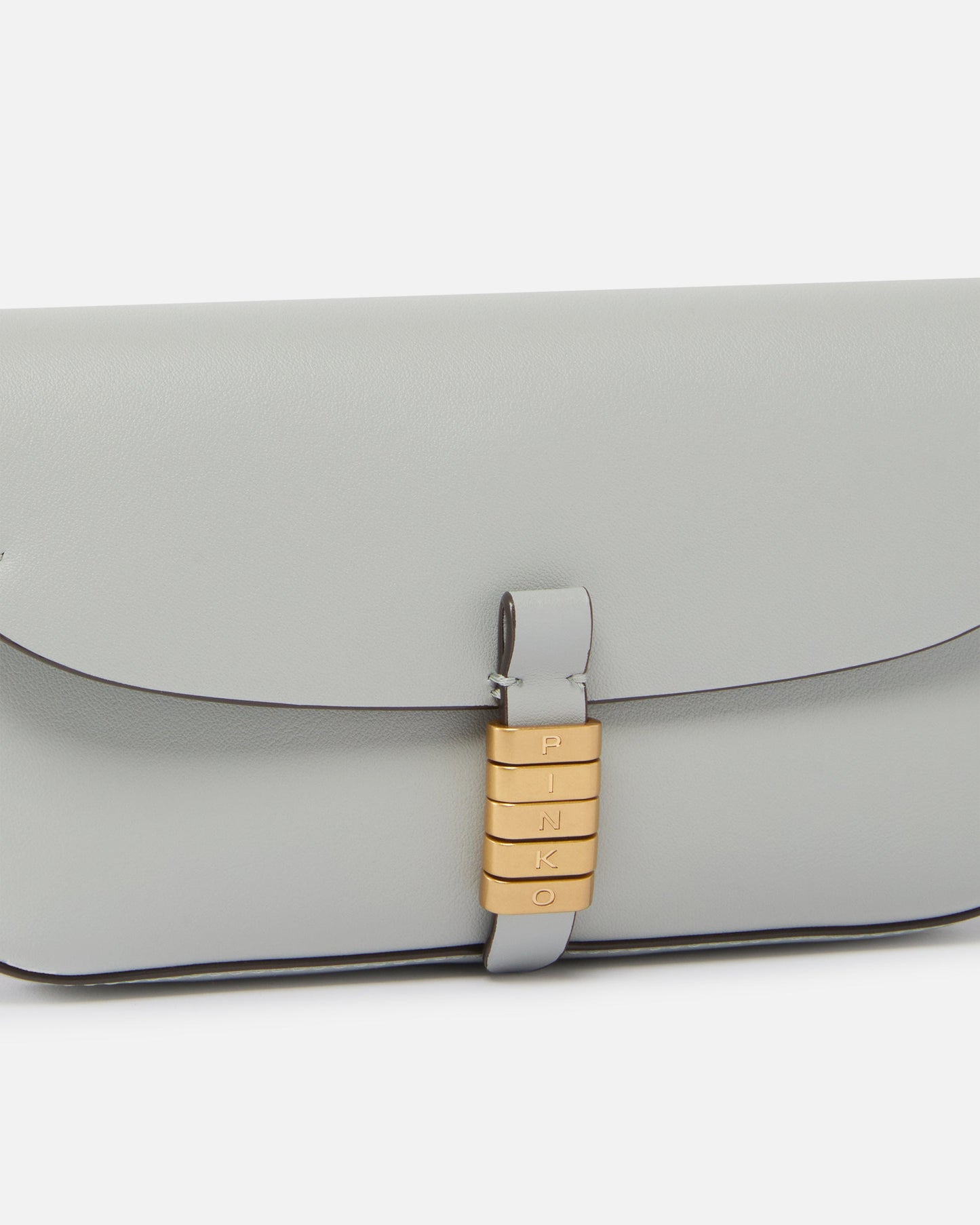 Saddle Flat medium shoulder bag in leather