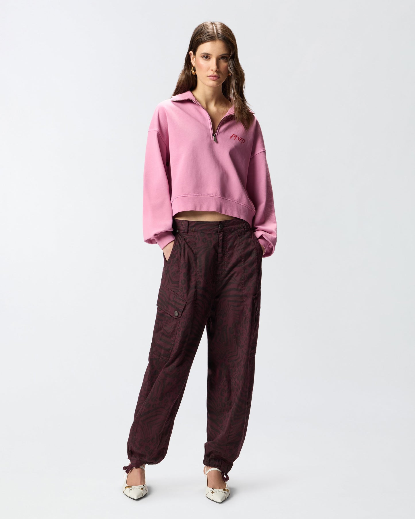 Sweatshirt with heart and logotini print