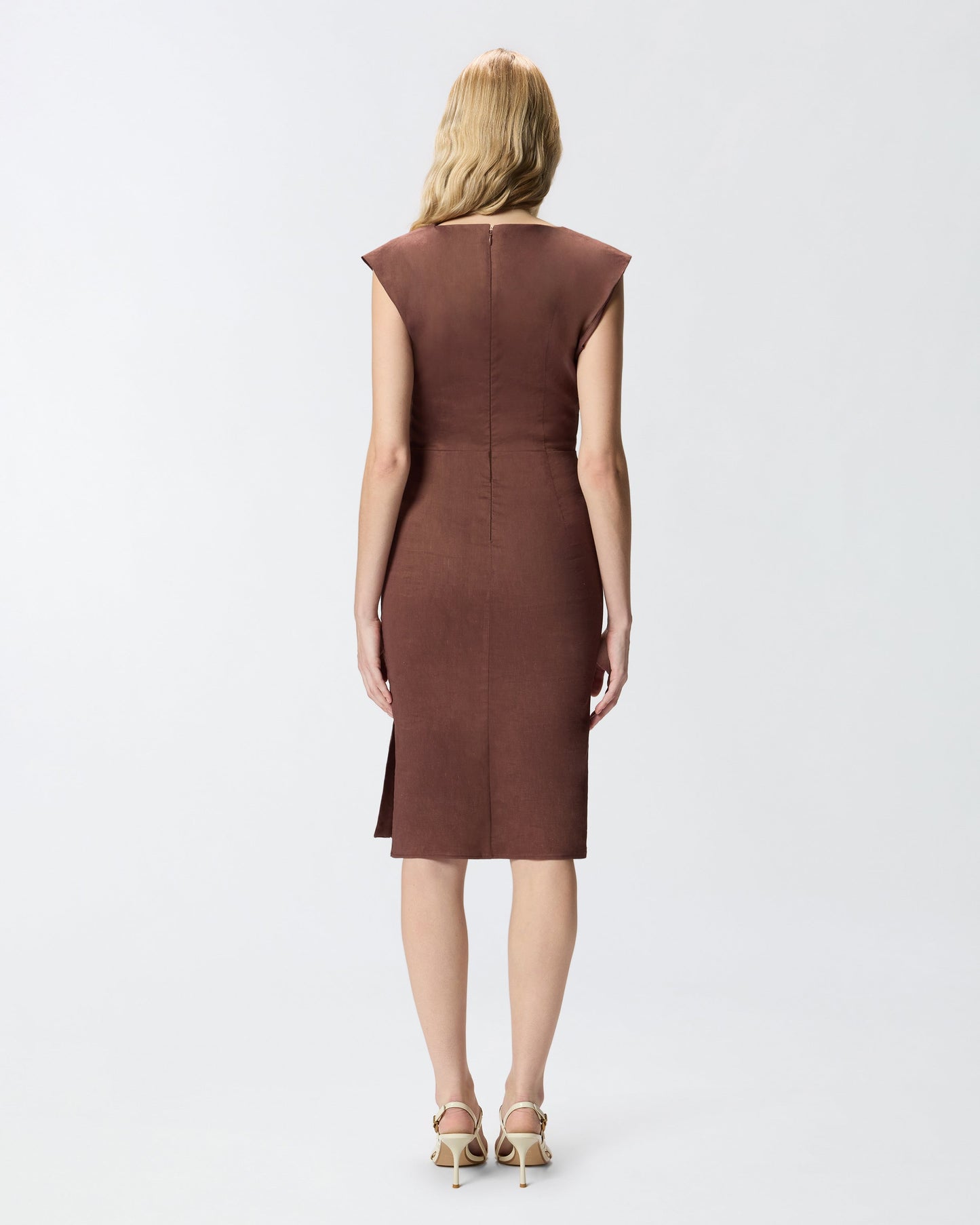 Slim-fitting calf-length dress in linen