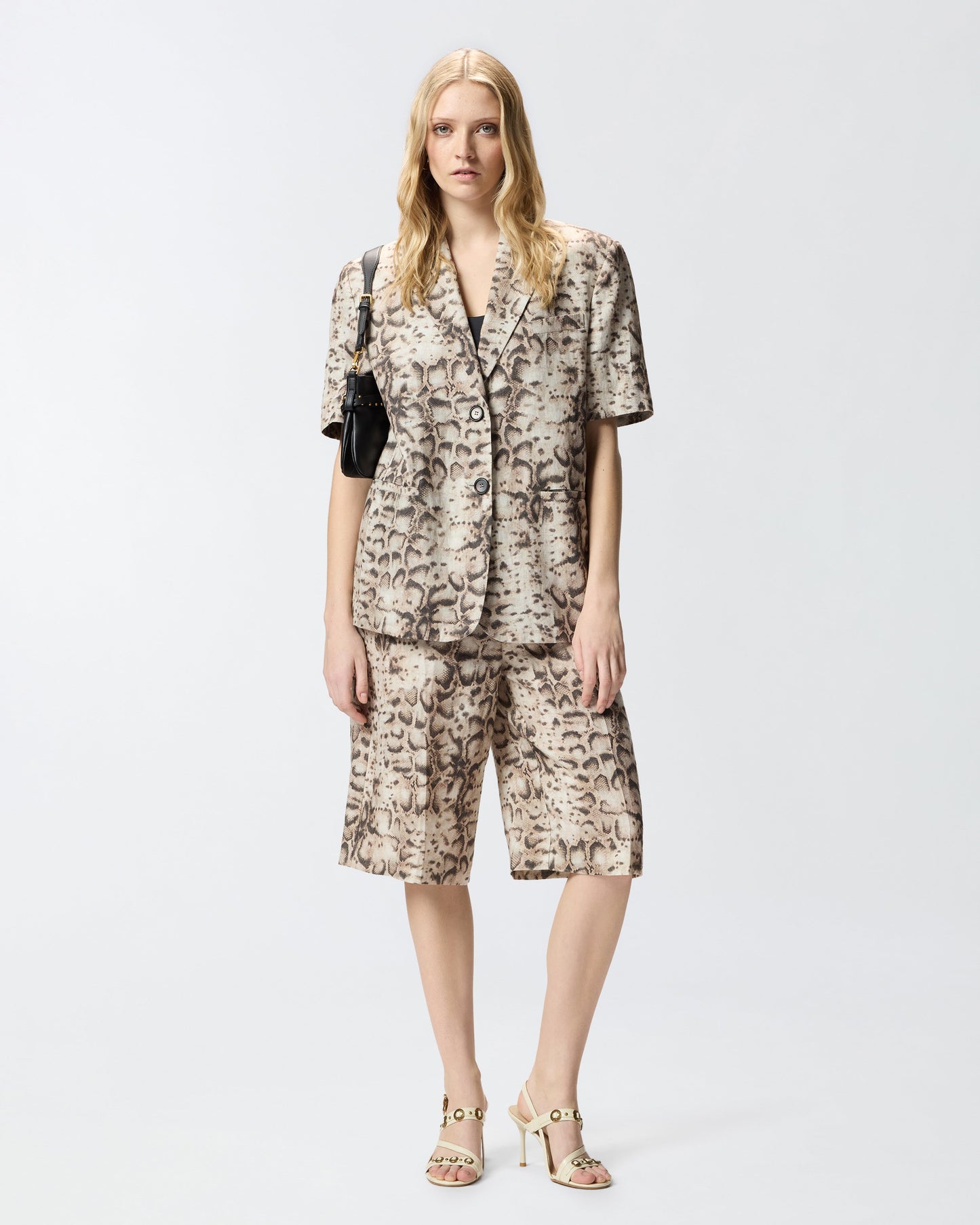 Short-sleeved jacket with snake print