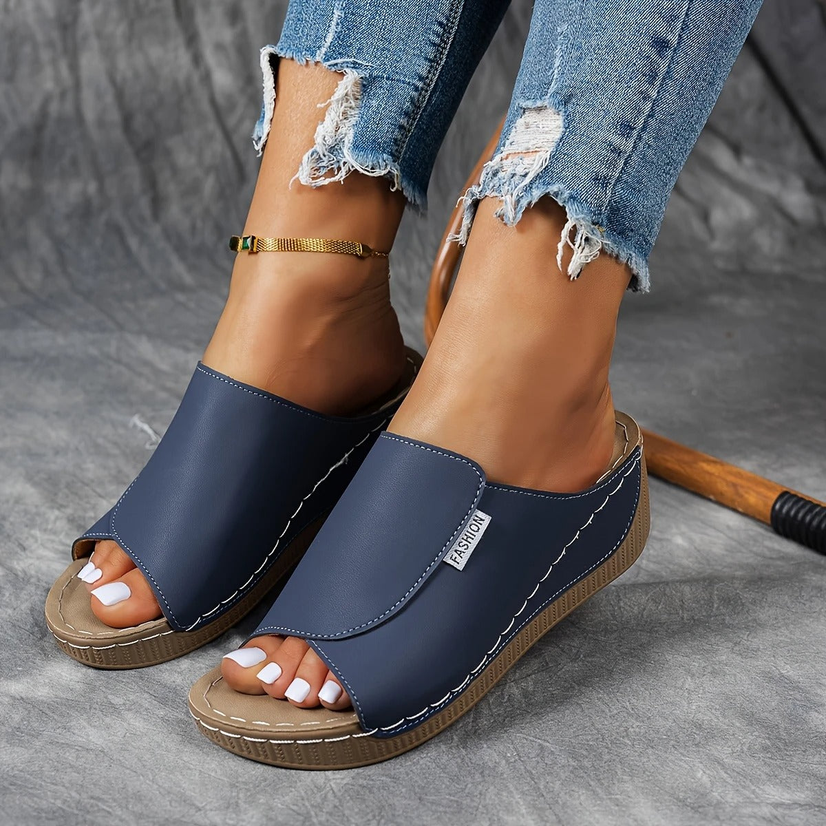🔥Last Day Promotion 50% OFF - Women's Comfortable Thick Sole Arch Support Leather Slippers