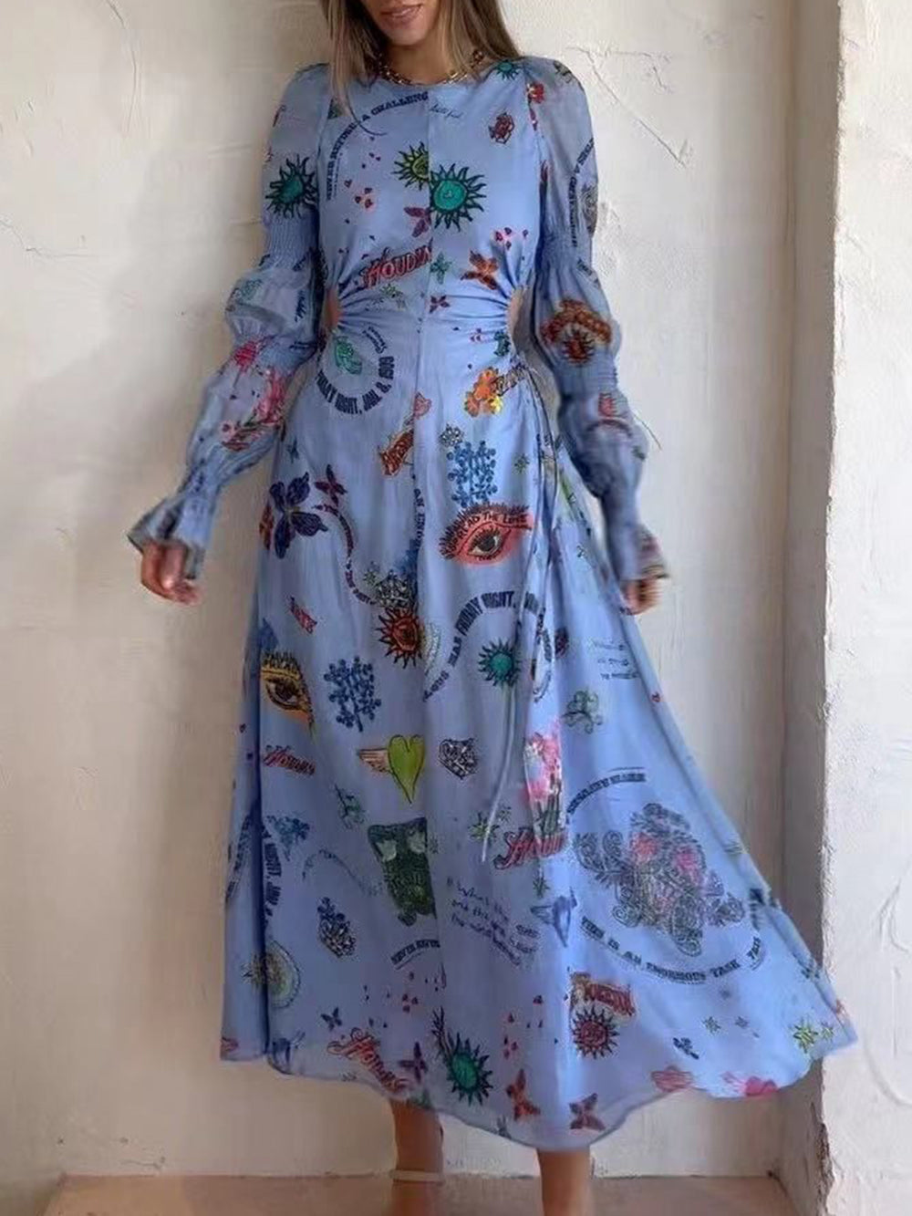 Short midi dress with cut-out and graffiti lantern print