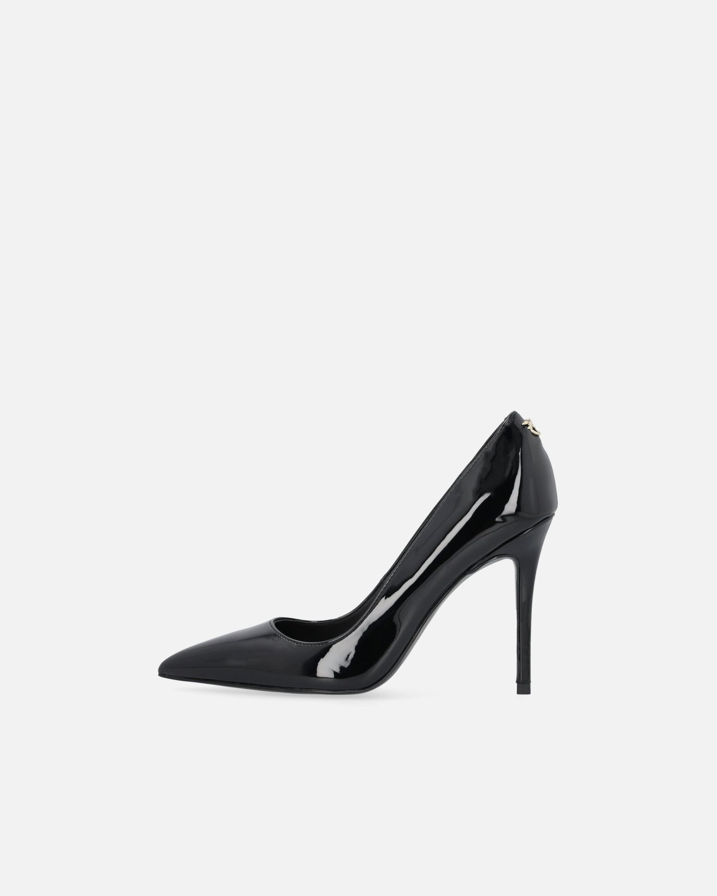 Shiny heeled pumps