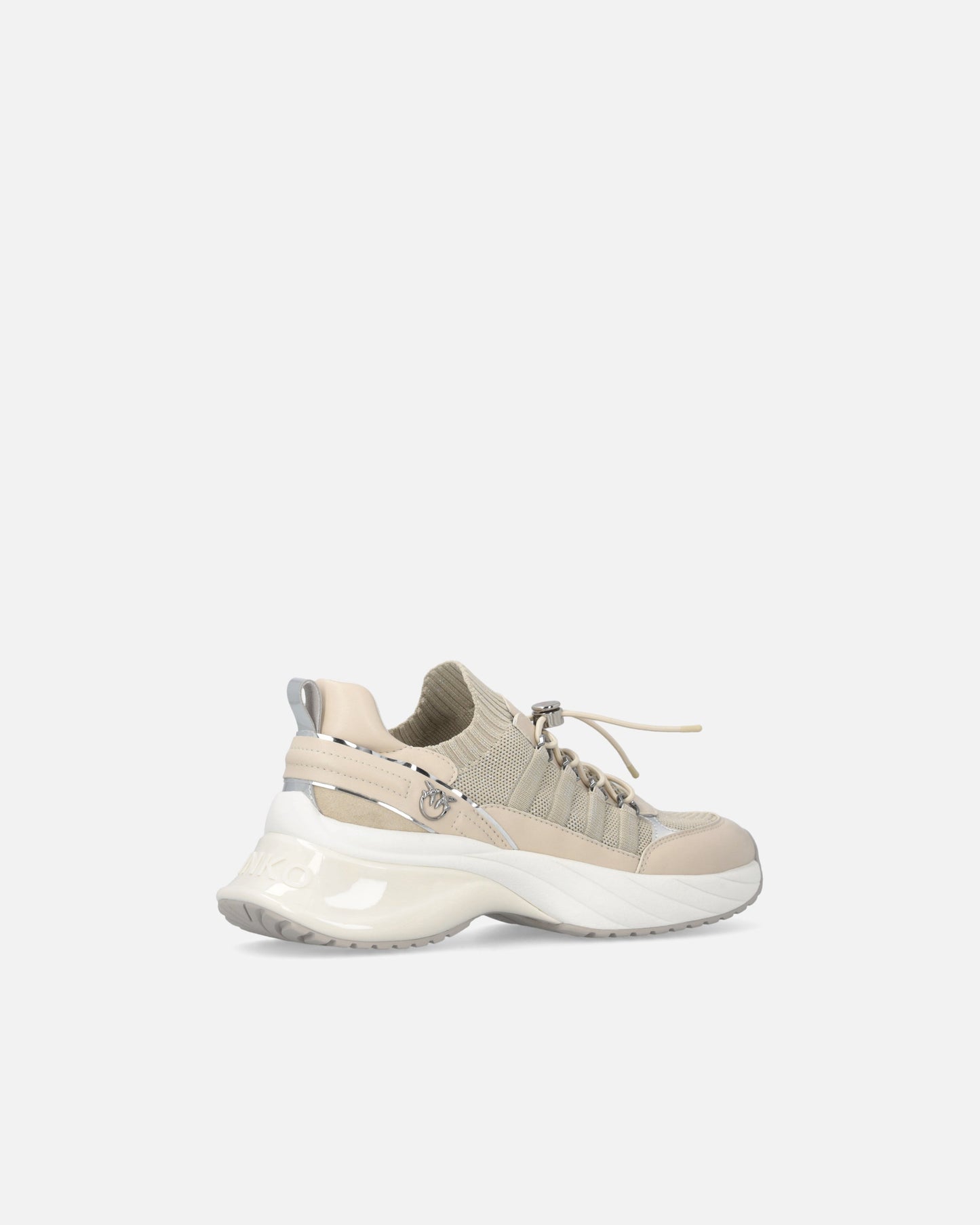 Knitted sneakers with laces and cord lock