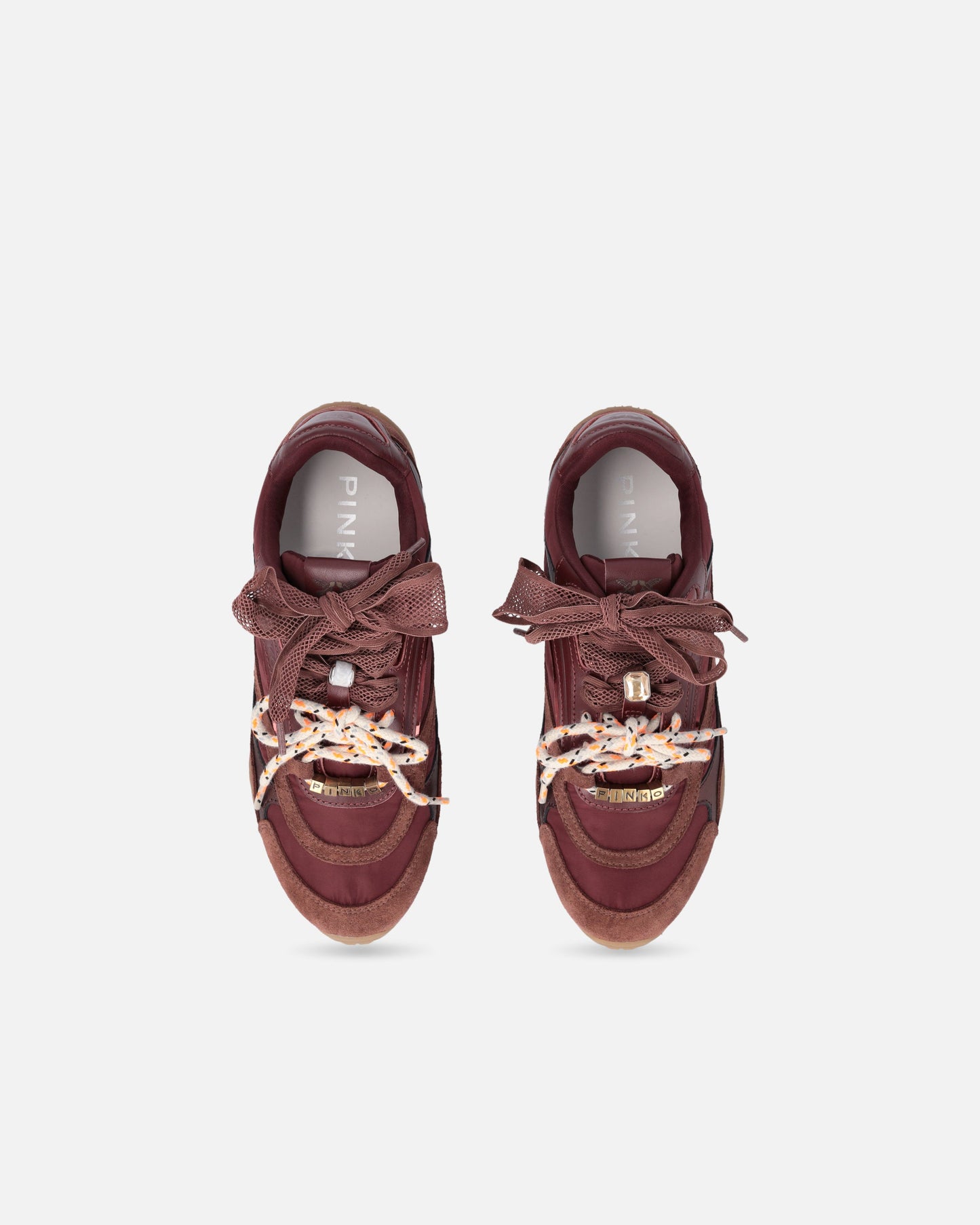Sneakers with double laces and logo details