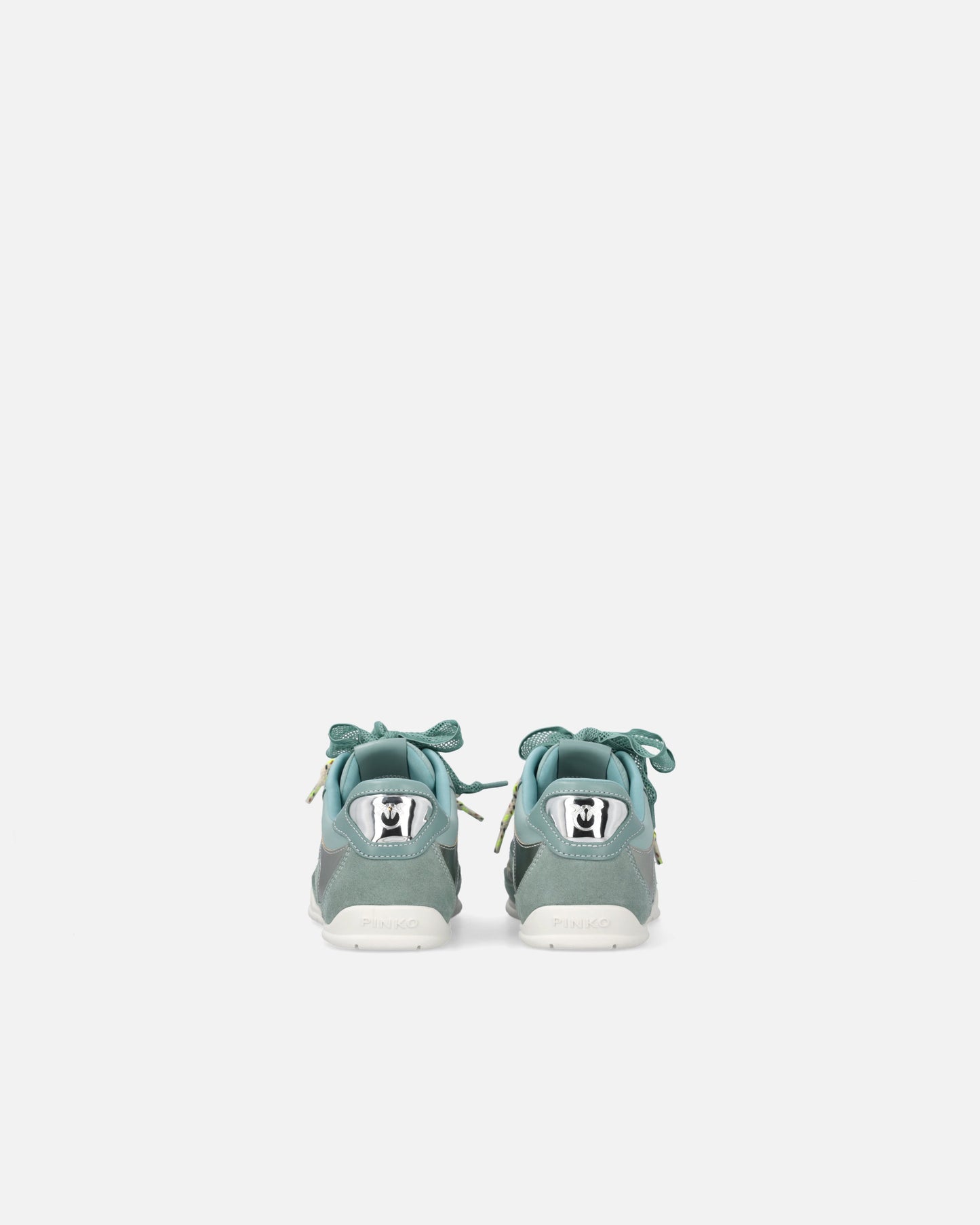 Sneakers with double laces and logo details