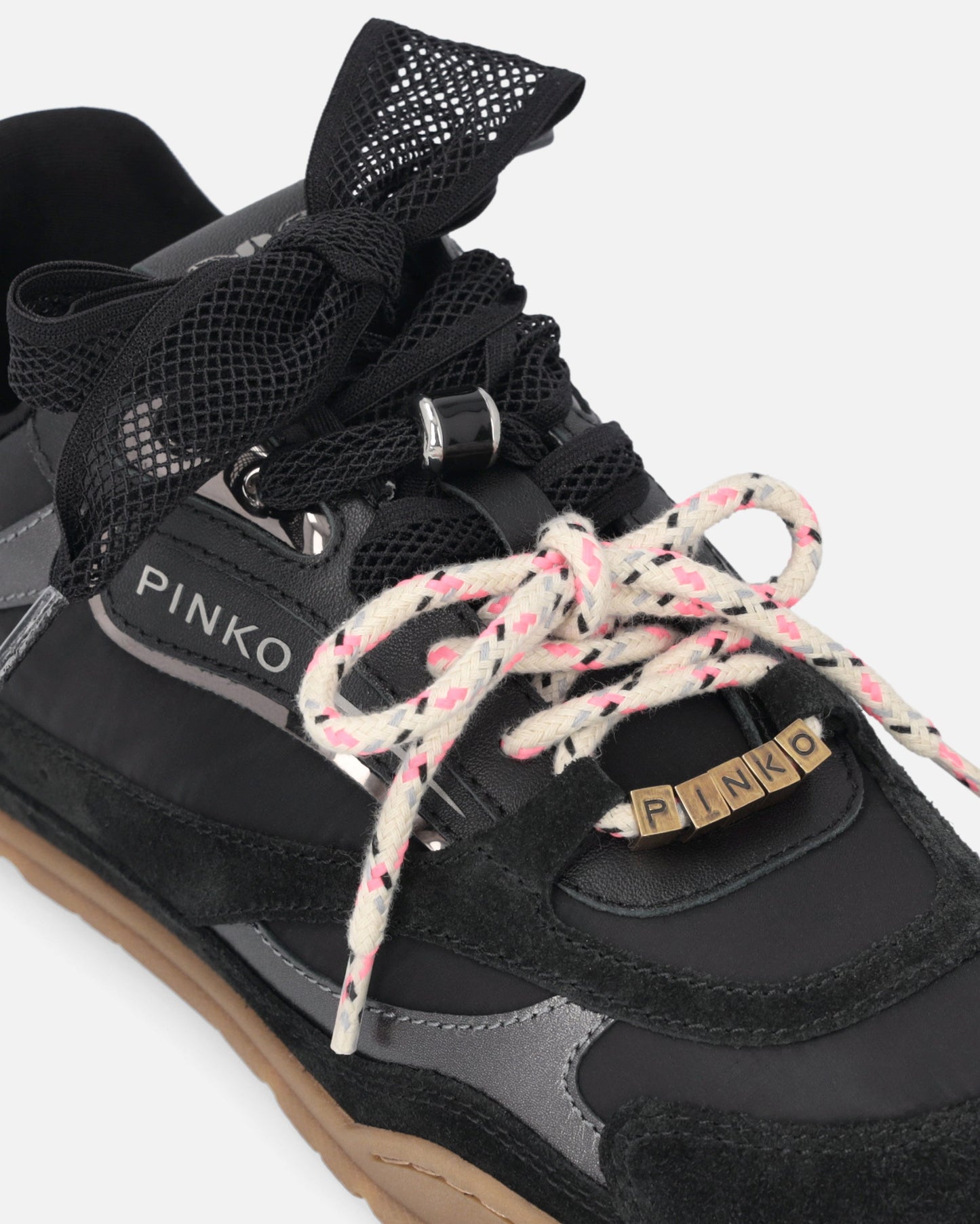 Sneakers with double laces and logo details