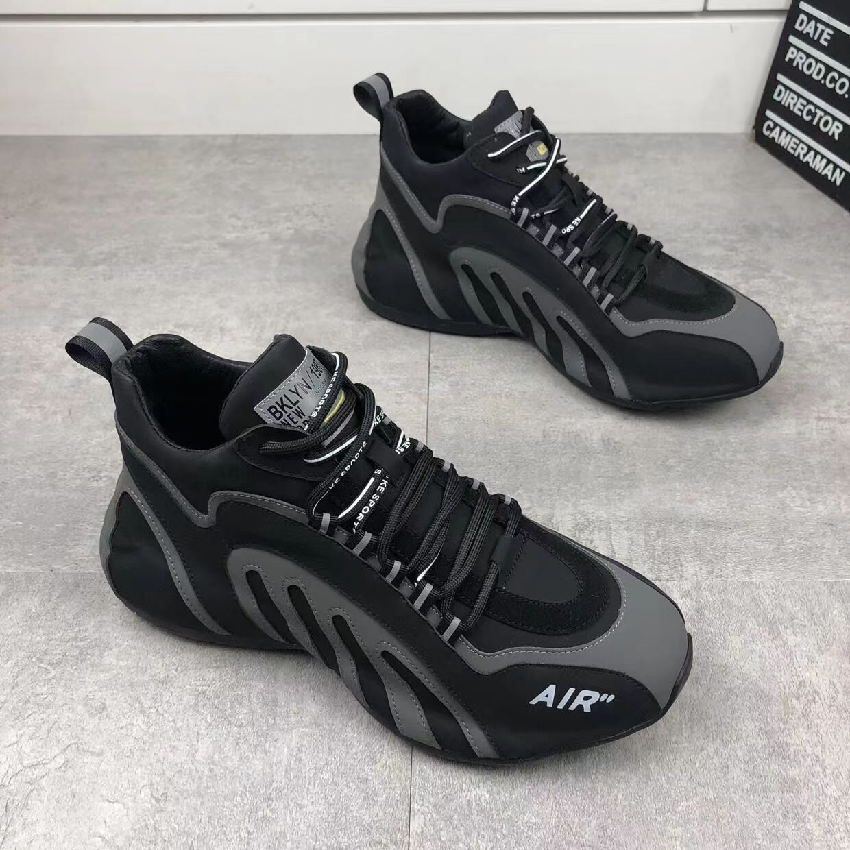 Atmungsaktive Herren-Laufschuhe mit weicher Sohle